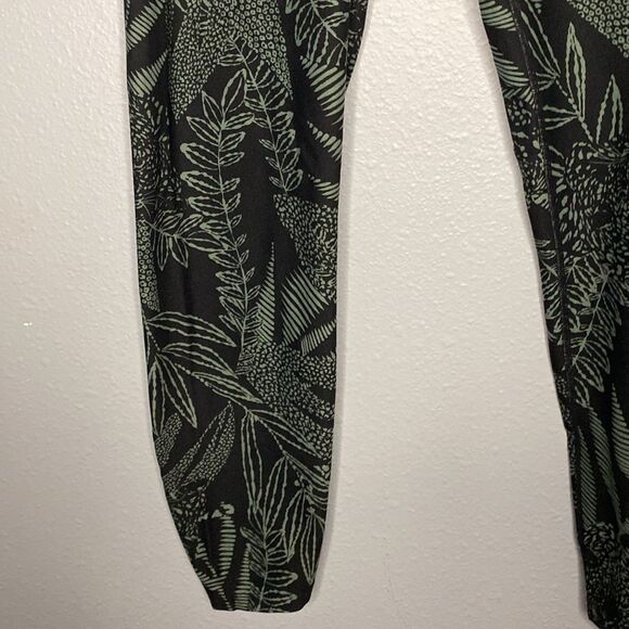Calvin Klein Performance Wick Safari Print Leggings Size Large - Picture 7 of 11
